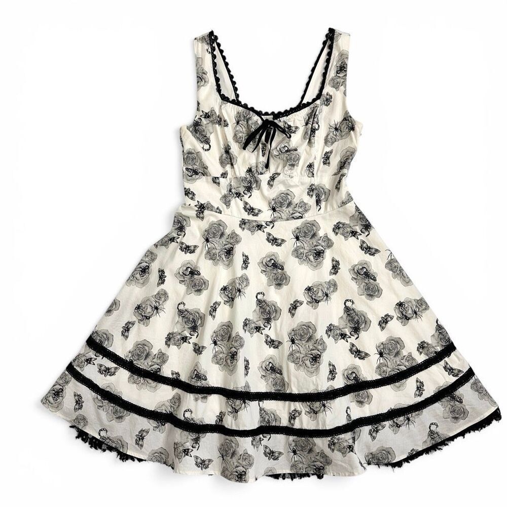 Hot Topic Gothic Rose & Insect Print Fit Flare Dress M Gothic Whimsigoth Spider - Picture 5 of 13